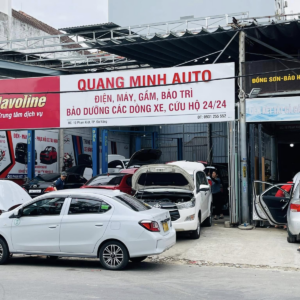Top 5 Địa Chỉ Chăm Sóc Xe Tại Ngũ Hành Sơn Uy Tín Bậc Nhất 5 Địa chỉ chăm sóc xe tại Ngũ Hành Sơn – Quang Minh Auto cung cấp dịch vụ điện, máy, gầm và cứu hộ 24/24. Hình ảnh minh họa cơ sở hoạt động nhộn nhịp, nhiều xe được bảo dưỡng cùng lúc. Top Garage đánh giá đây là điểm đến nhanh chóng và tiết kiệm cho người dùng.