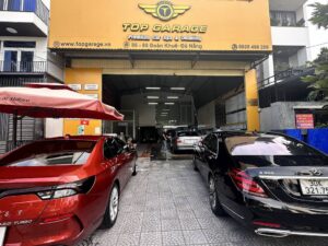 Không chỉ là những trang giấy, chính sách bảo hành tại Top Garage là lời khẳng định cho uy tín của thương hiệu. Chúng tôi cam kết sử dụng linh kiện chính hãng và hóa chất cao cấp, đồng thời sẵn sàng chịu trách nhiệm cao nhất đối với mọi công đoạn kỹ thuật đã thực hiện trên xe của bạn.
